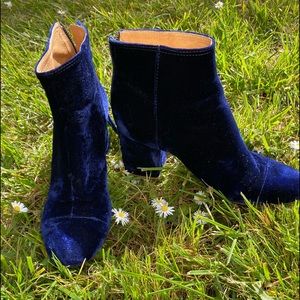 Madewell royal blue velvet 2.5” heel ankle boots